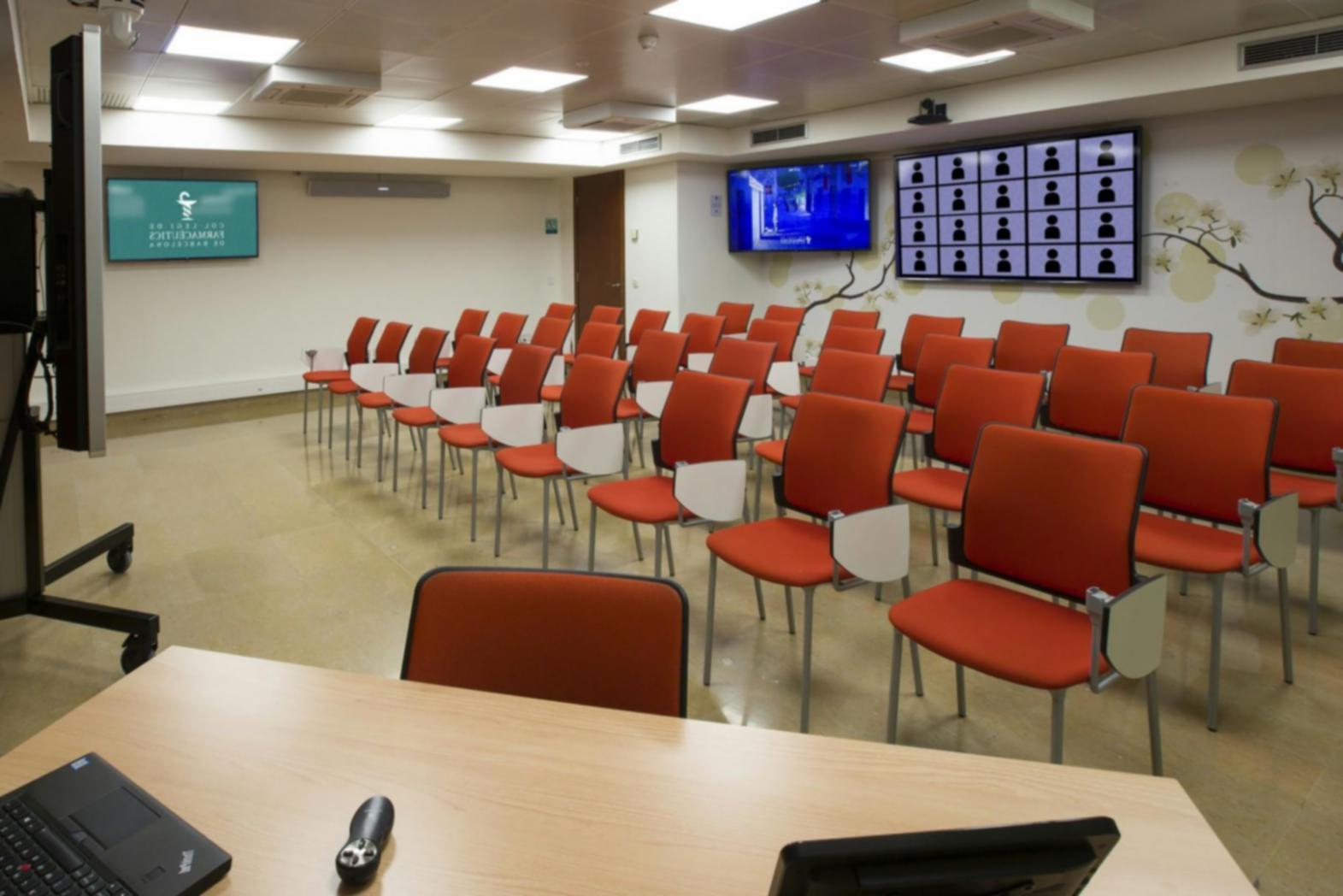 Übersichtliche Budgetberichte und Analysedokumente für erfolgreiches Projektmanagement